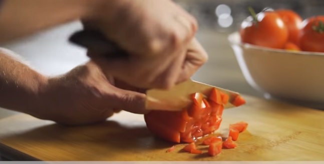 how to Slice and Dice Tomatoes